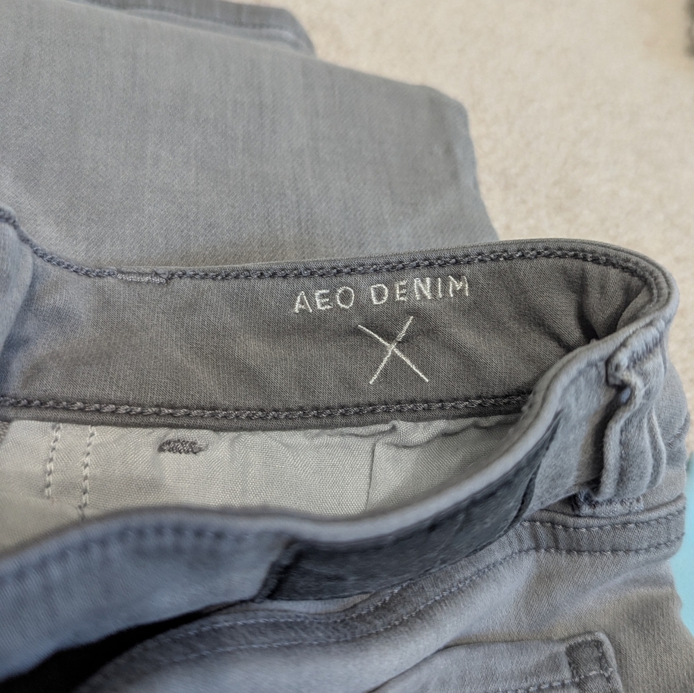 American Eagle Outfitters AEO denim Super Stretch Gray Jeans 10 Long - Picture 4 of 5
